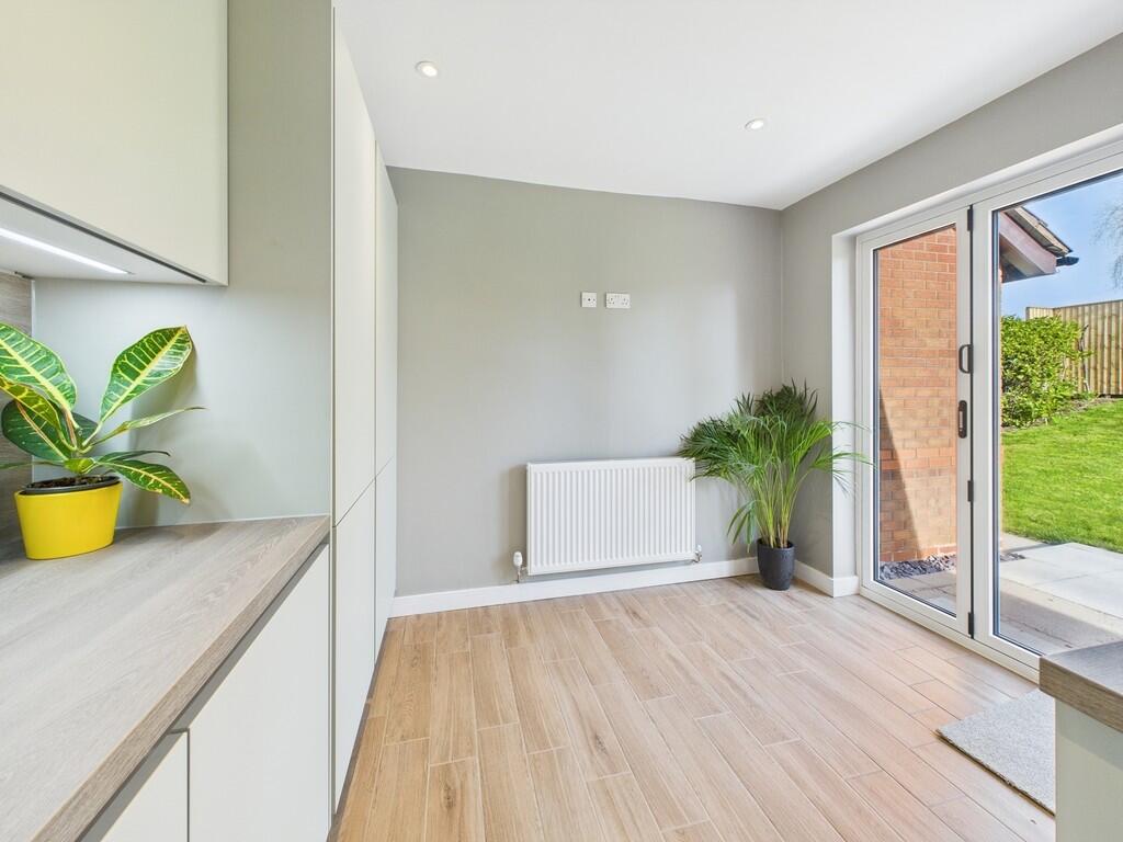 CAM02854G0-PR0325...