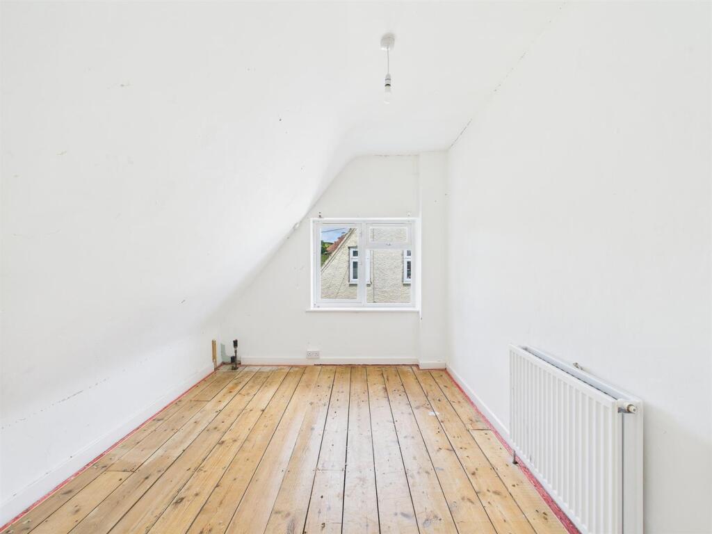 8 - Semi-detached House for Auction, Butcombe.jpg