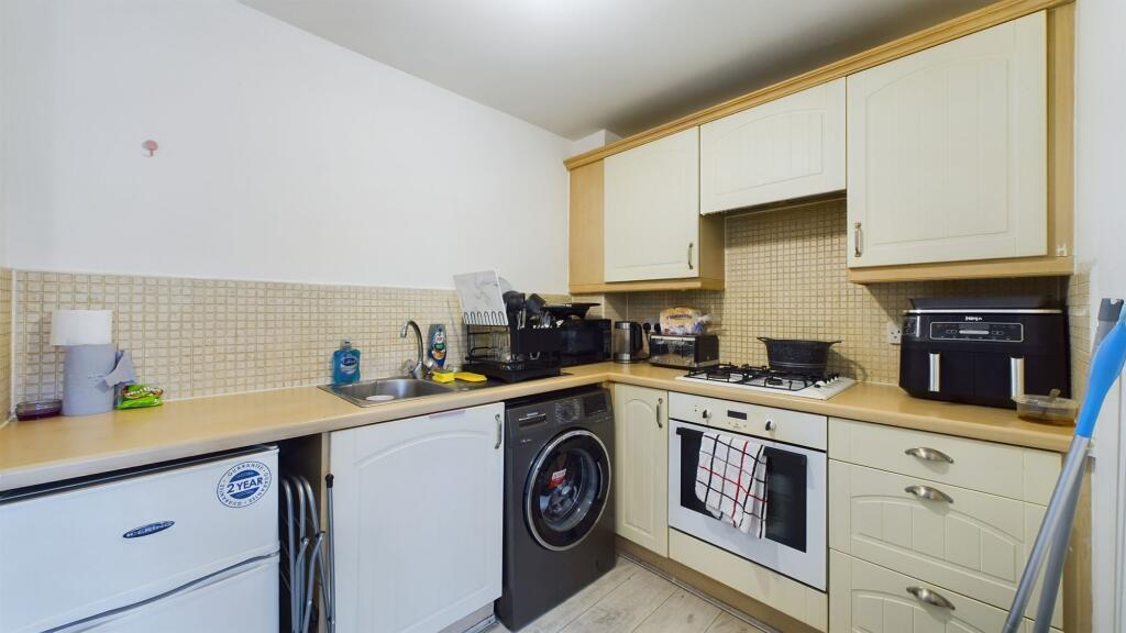 Lounge &amp; kitchenette