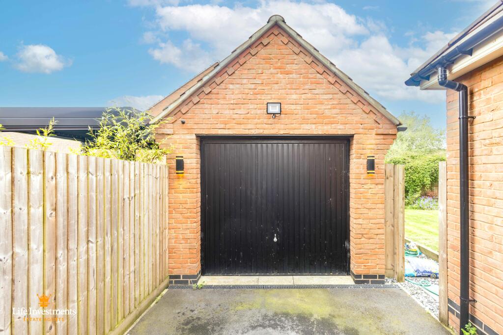Separate Garage