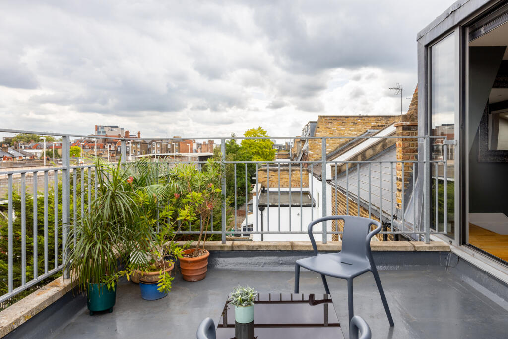 232047 - FrithvilleGardensLondon-JSouteyrat-146...