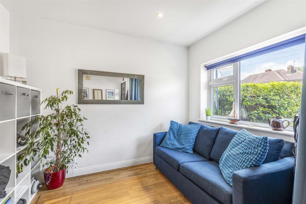 30_Newton_Wood_Road-2.JPG
