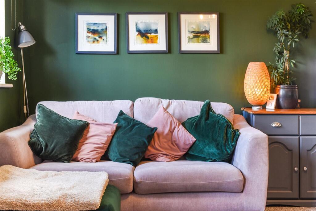 Sitting/Dining Room