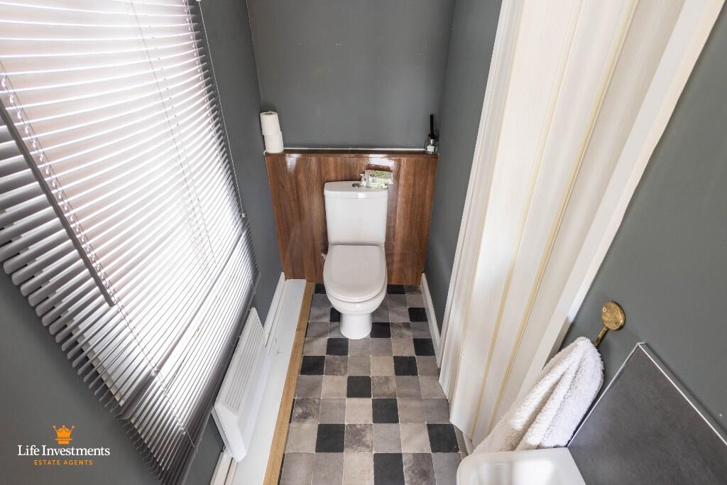 Garden Room WC