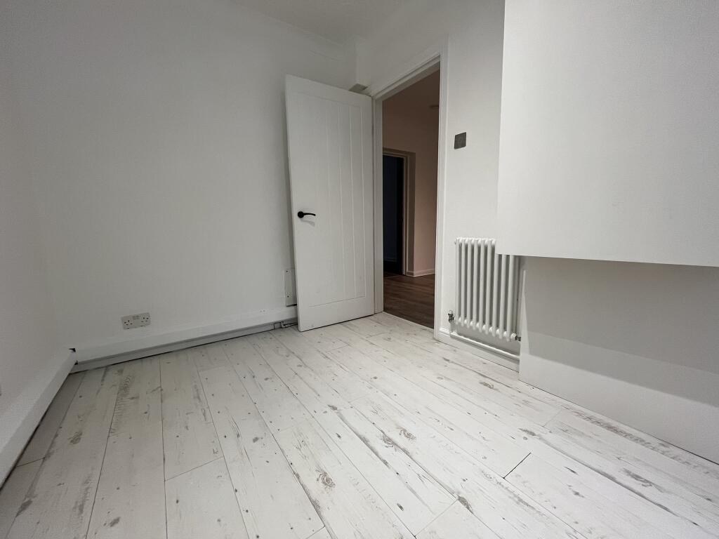 Room 2 (2)