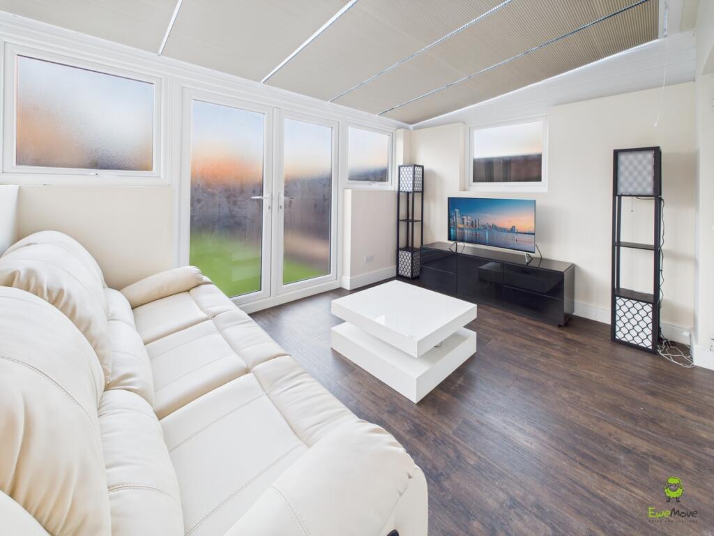 Presented by Clinton at EweMove Bexleyheath and Da