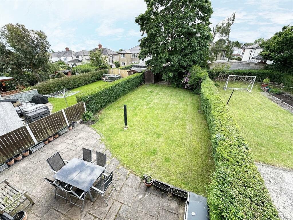 Rear Garden Photo Elevated.jpg