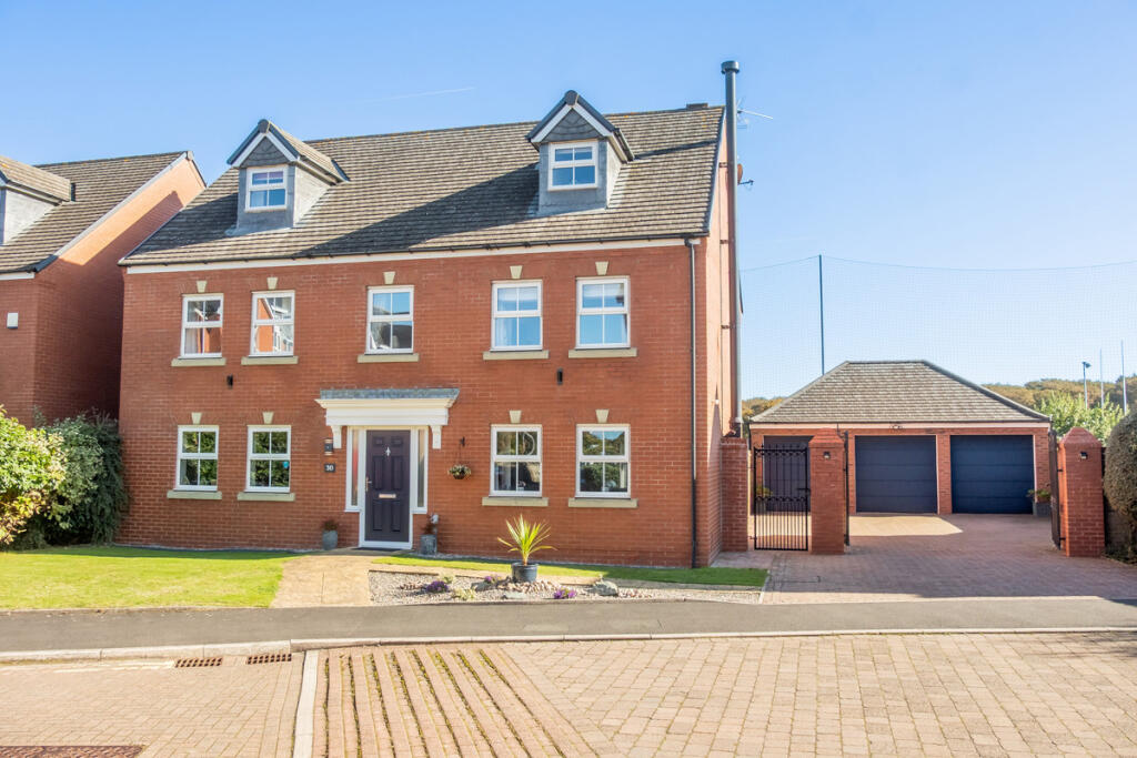 Woodlands View, Lytham St Annes, FY8