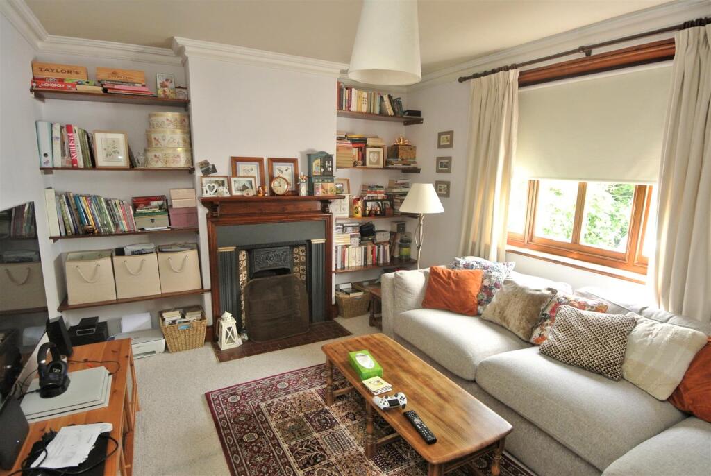 Living room.JPG