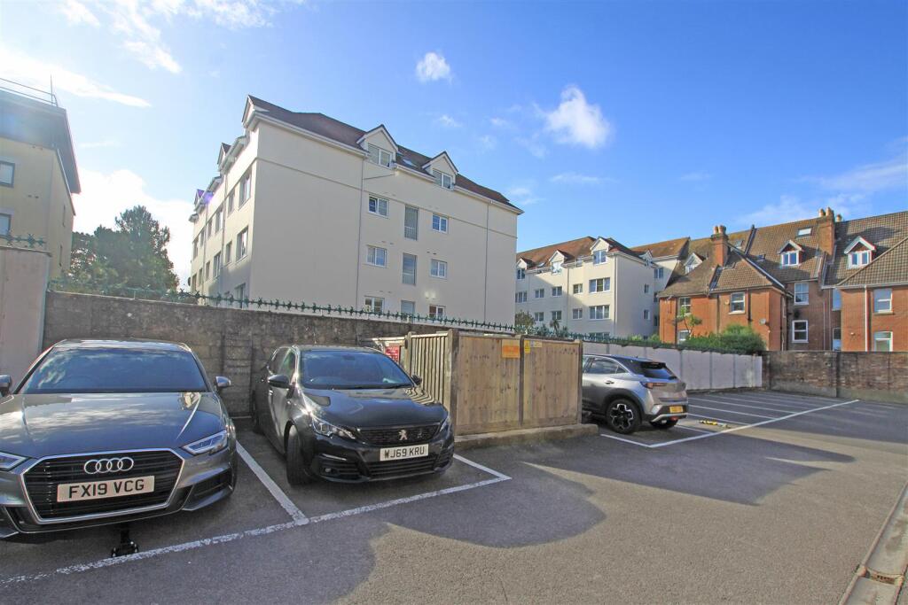 Parking spce.jpg