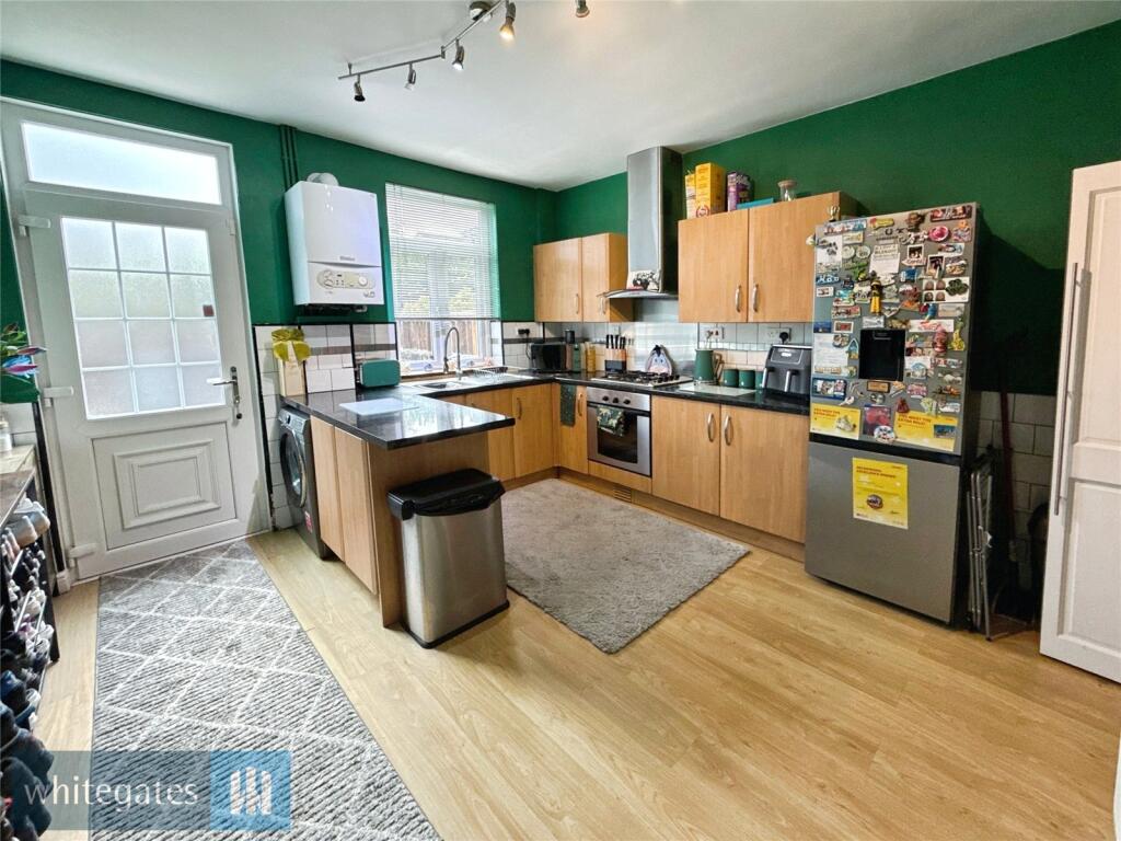 Spacious Kitchen