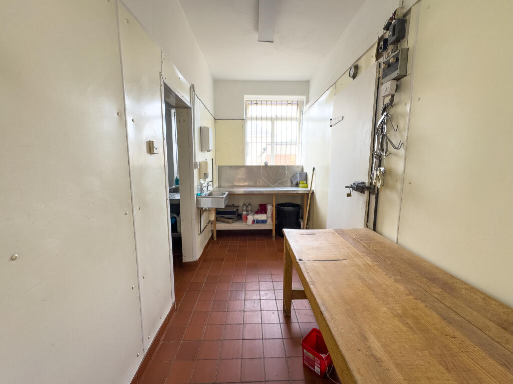 CNWYRD-02 T202505281630.jpg