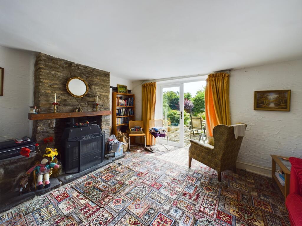 CAM02023G0-PR0069-STILL011