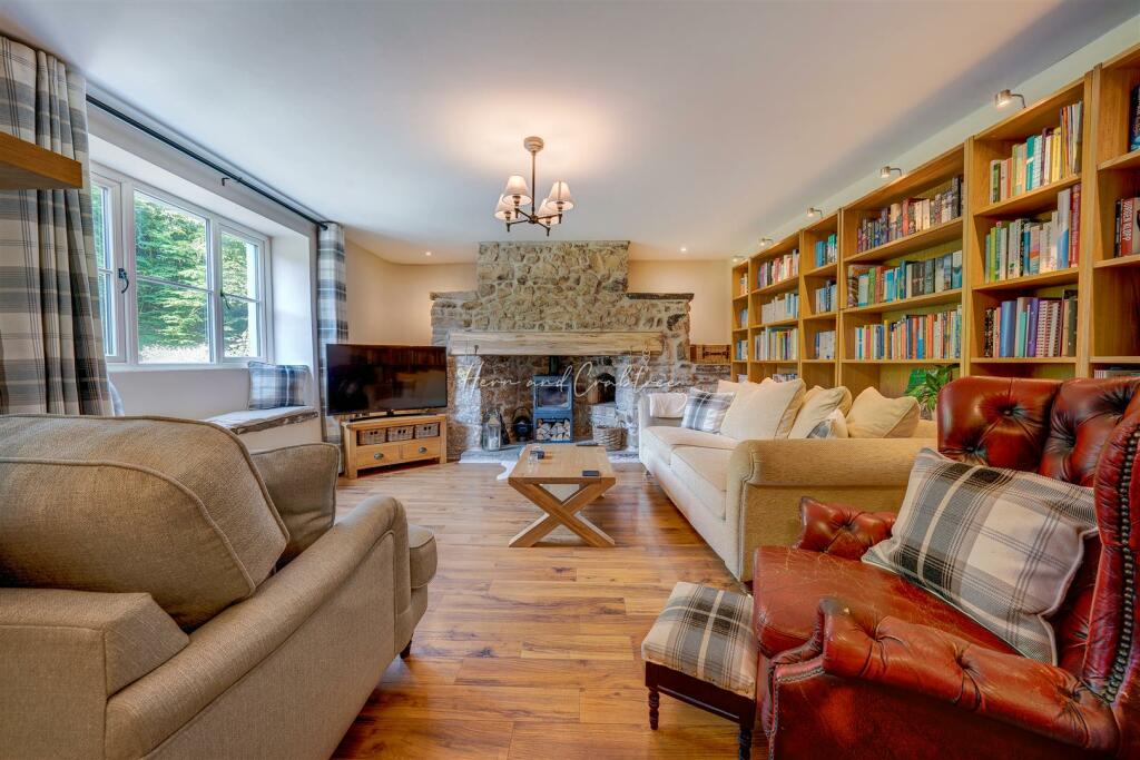 Rhiwbina Hill, Cardiff, HernCrabtree (1).jpg