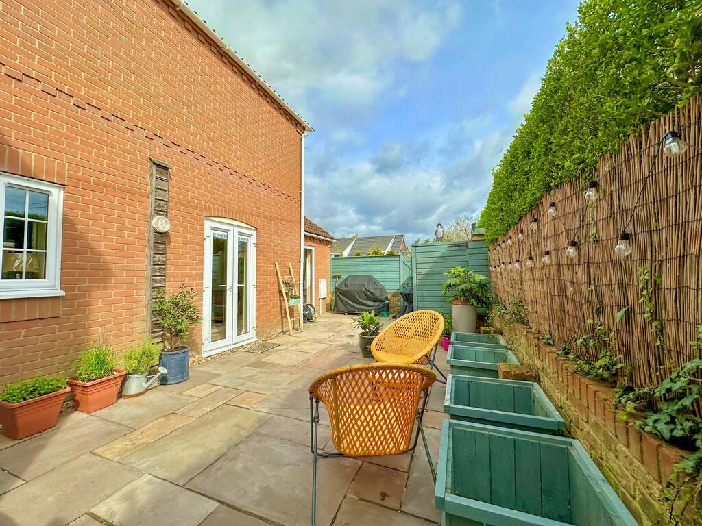20. 4A Mill Road,...
