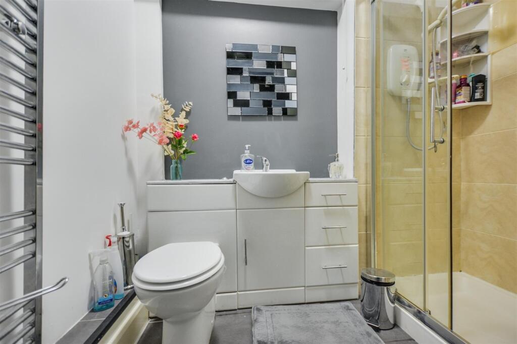 Annex Shower Room.jpeg
