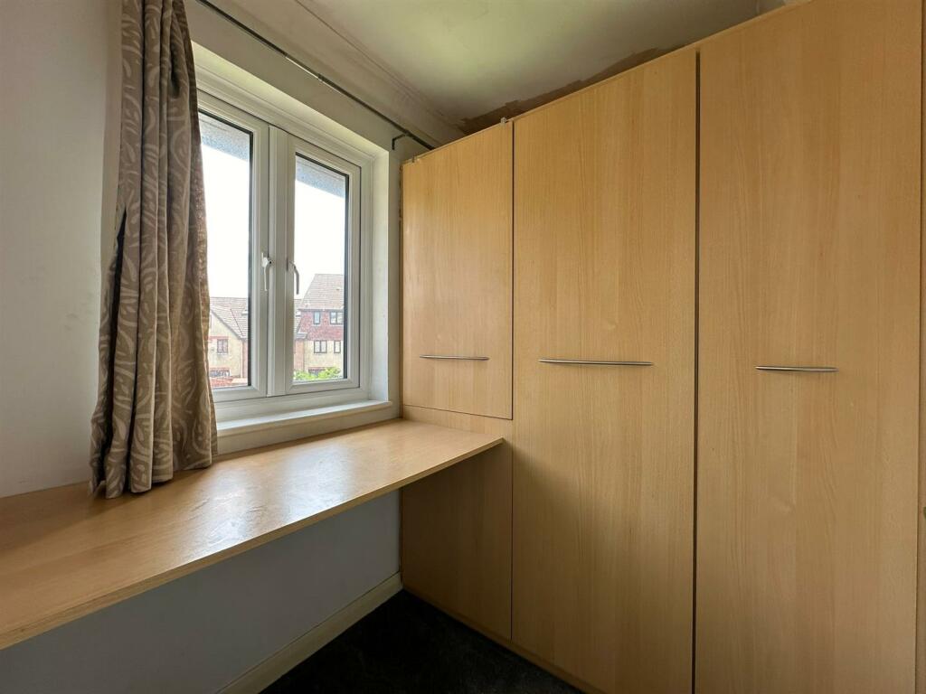Walk In Wardrobe.jpg