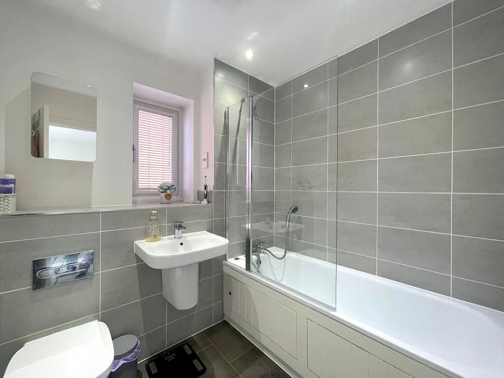 Bathroom (1)