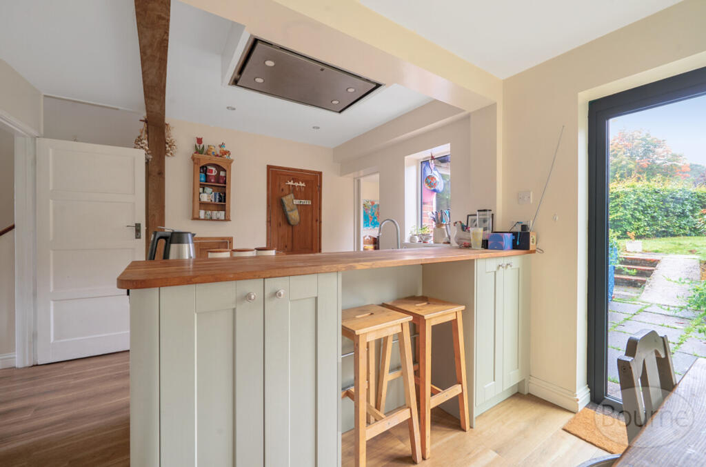 963b6697-6000-49f...