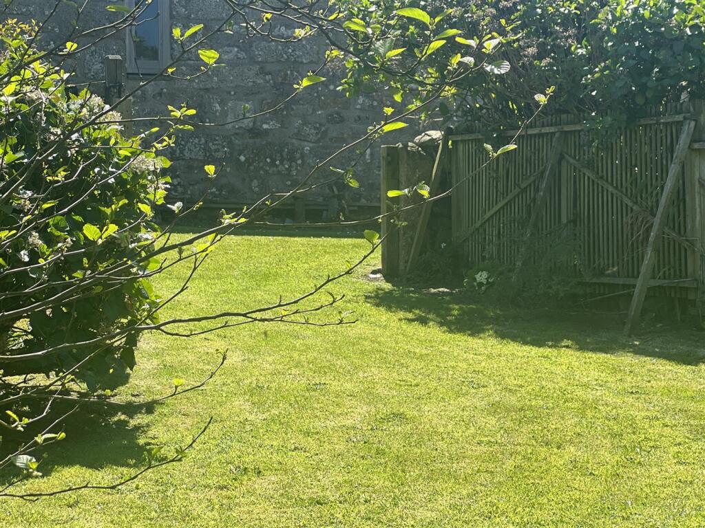 Garden, Land &amp; Views