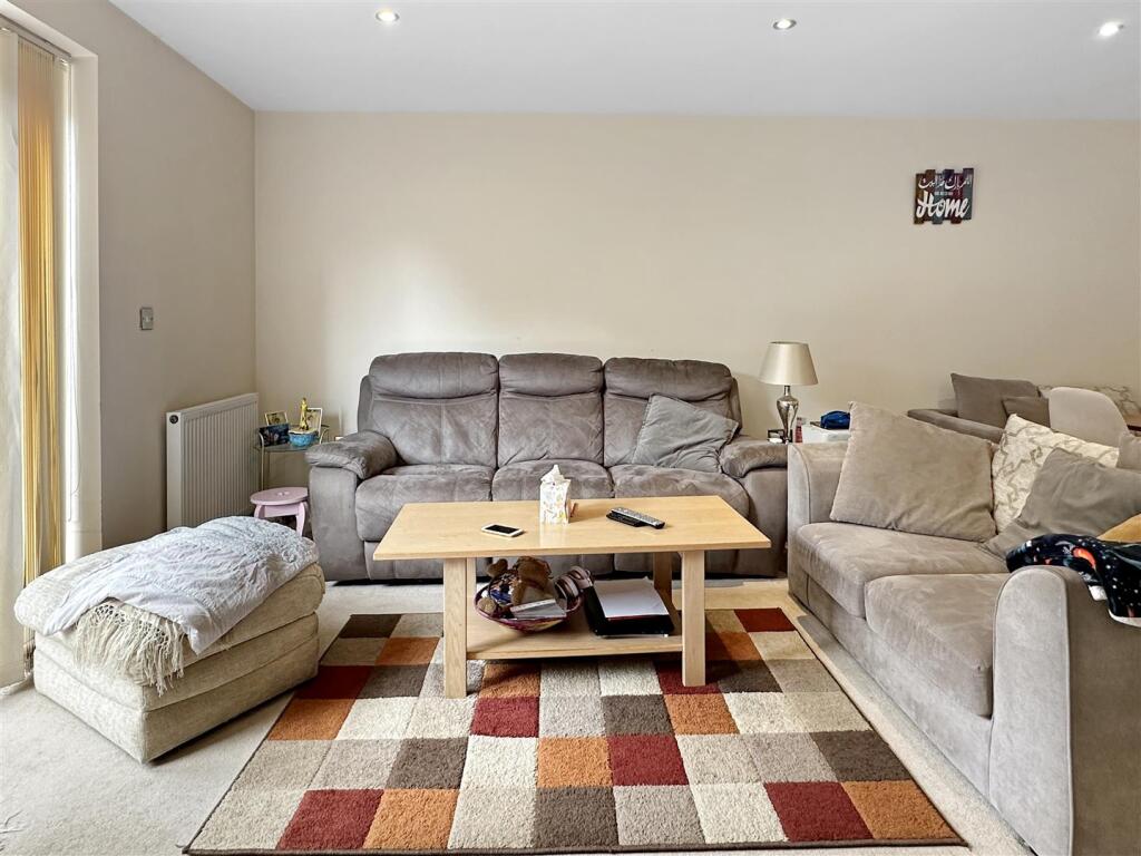 lounge.jpg
