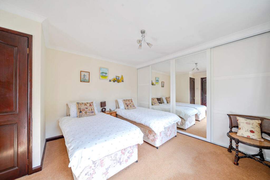 1346750-3-68b9c0f...