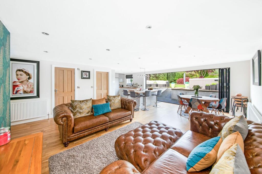 FAMILY AREA