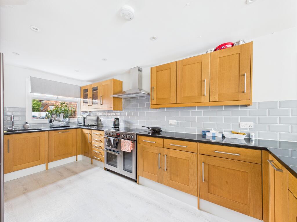 kitchen (1)