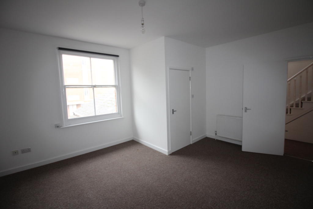 enys bedroom one window.JPG