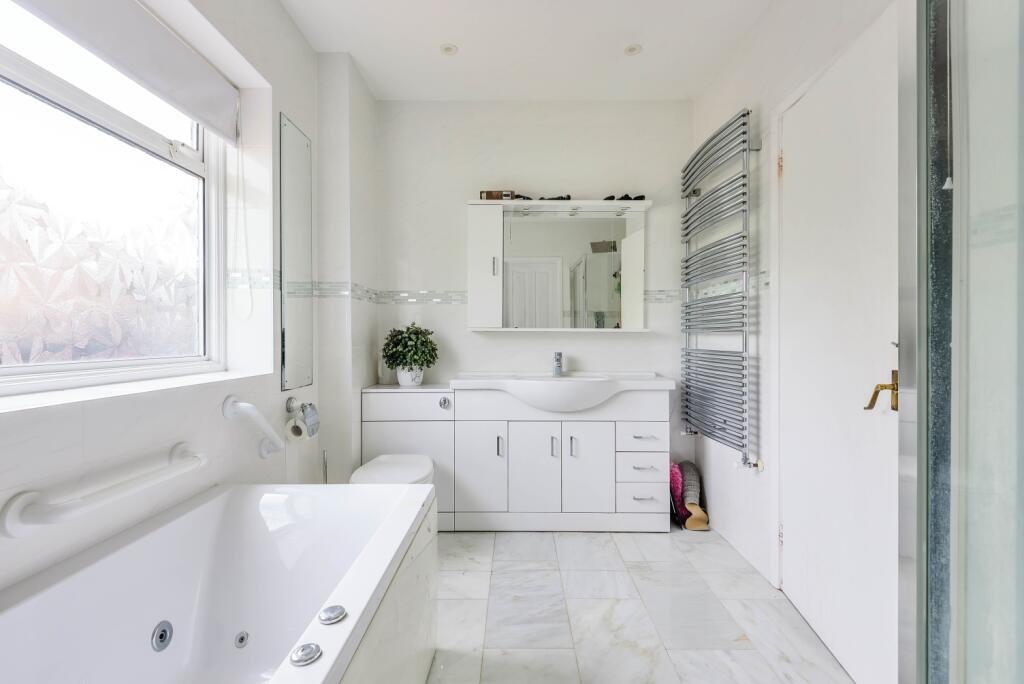 Bathroom (other angl