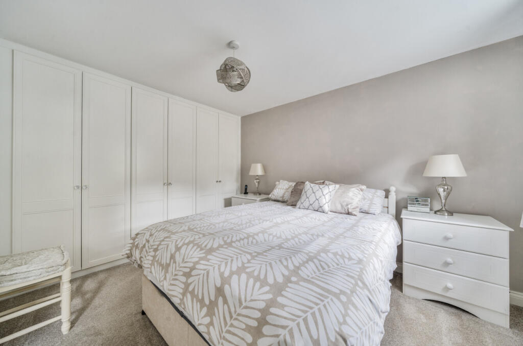 1343038-11-68a5ce...