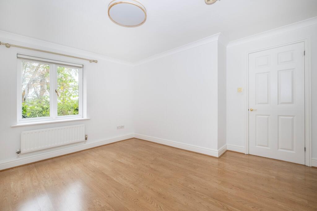 2-bowater-house-1...