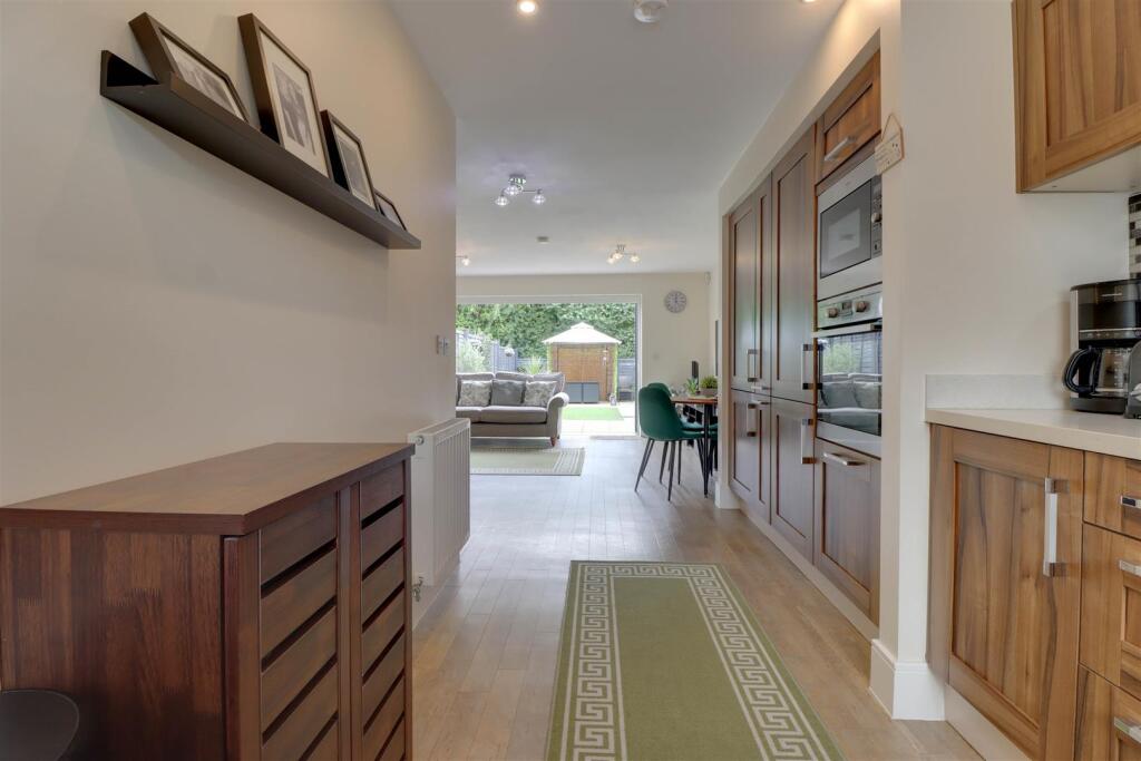 14 TAMORTH DRIVE-8.jpg