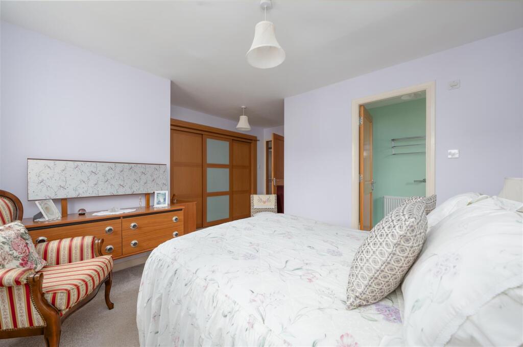 10McGregorCourt031.JPG