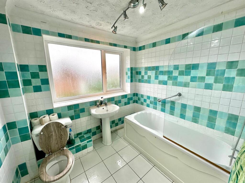 WhatsApp Image 2025-09-16 at 11.03.15_c303dac2.jpg