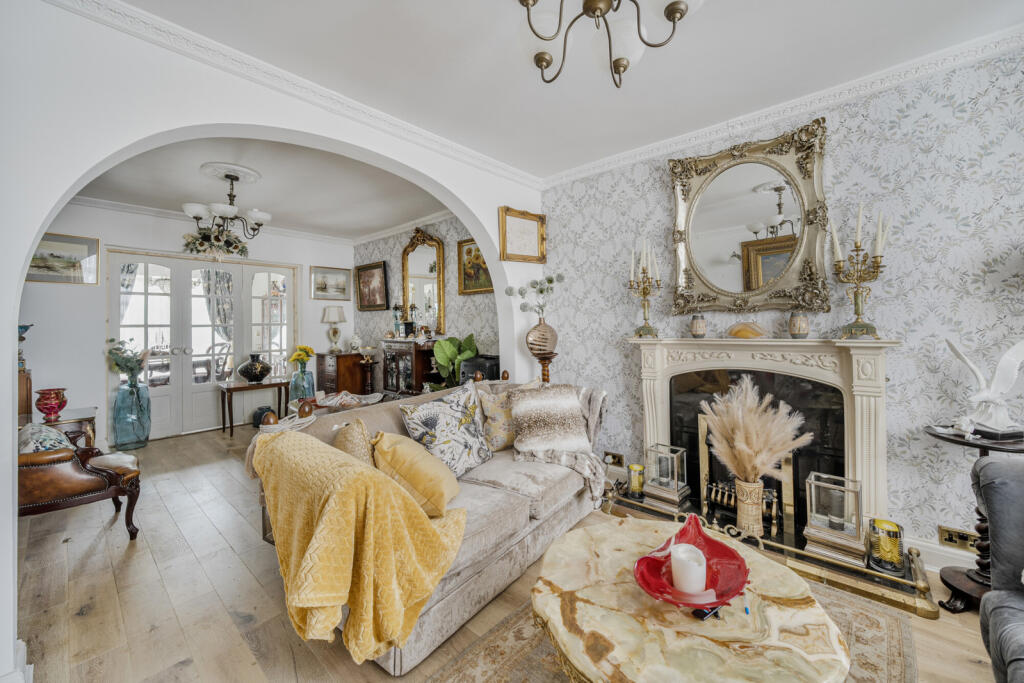 1314004-4-686540e...