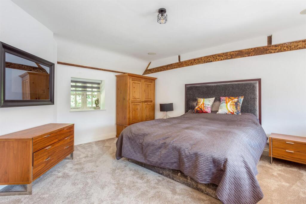 76950_3 The Courtyard Moor Park (21)_low.jpg