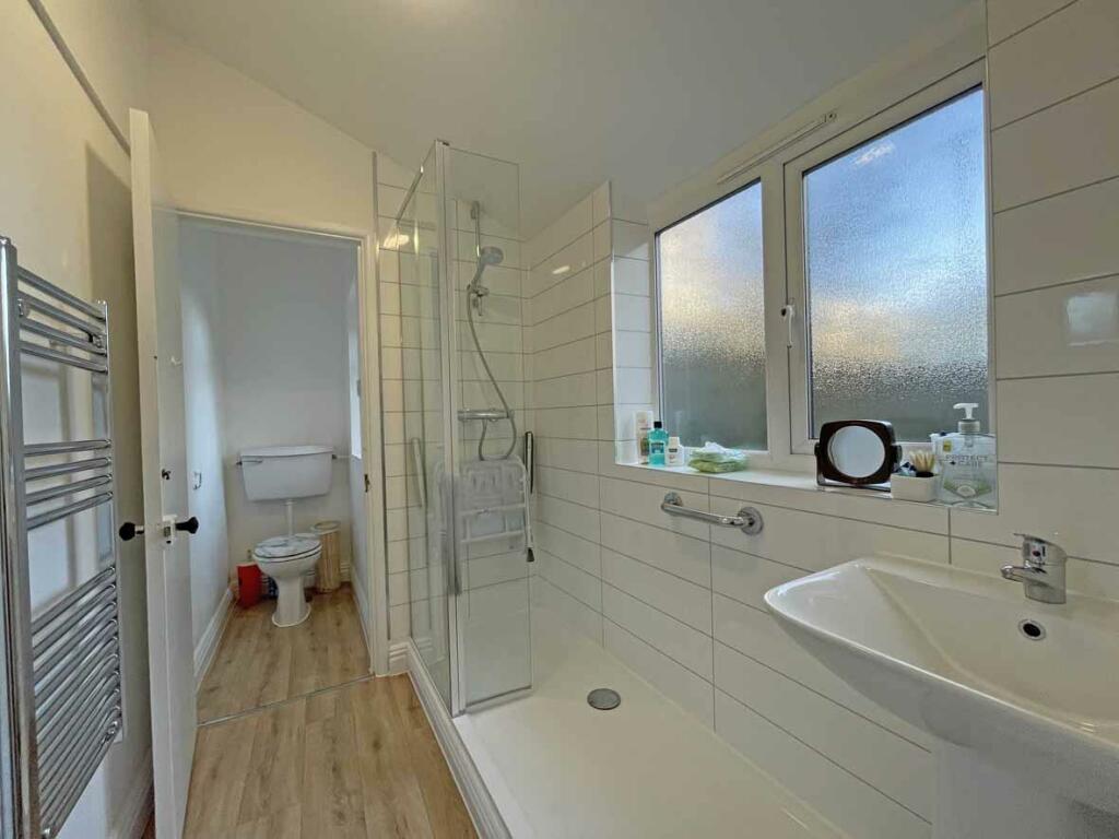 Onslow Road 28 - Shower Room.jpg