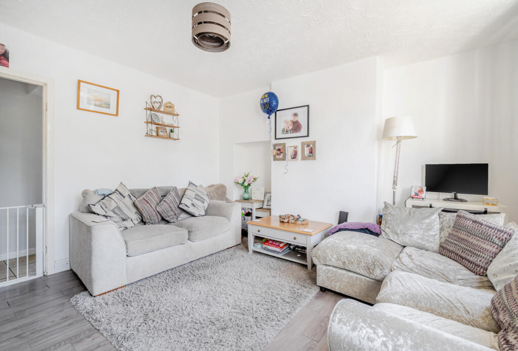 1313021-10-6853d5...