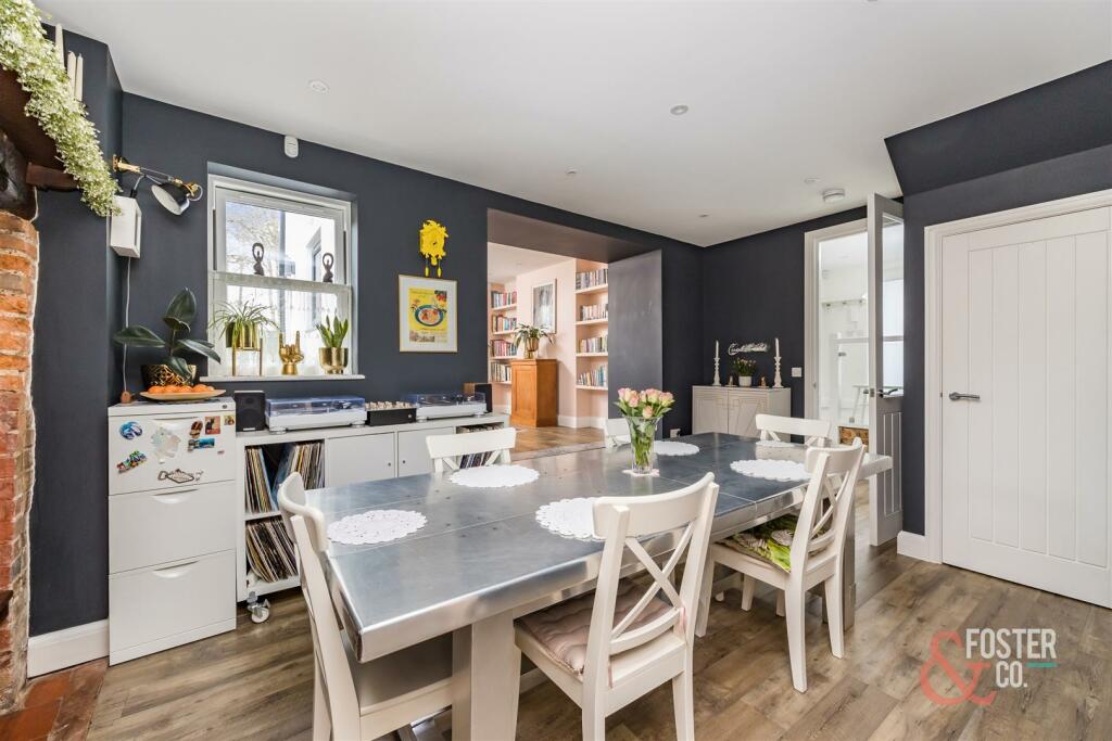 Ballards Mill Close, 2-20.JPG