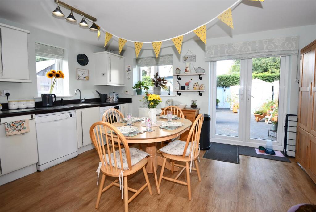 Kitchen/dining room