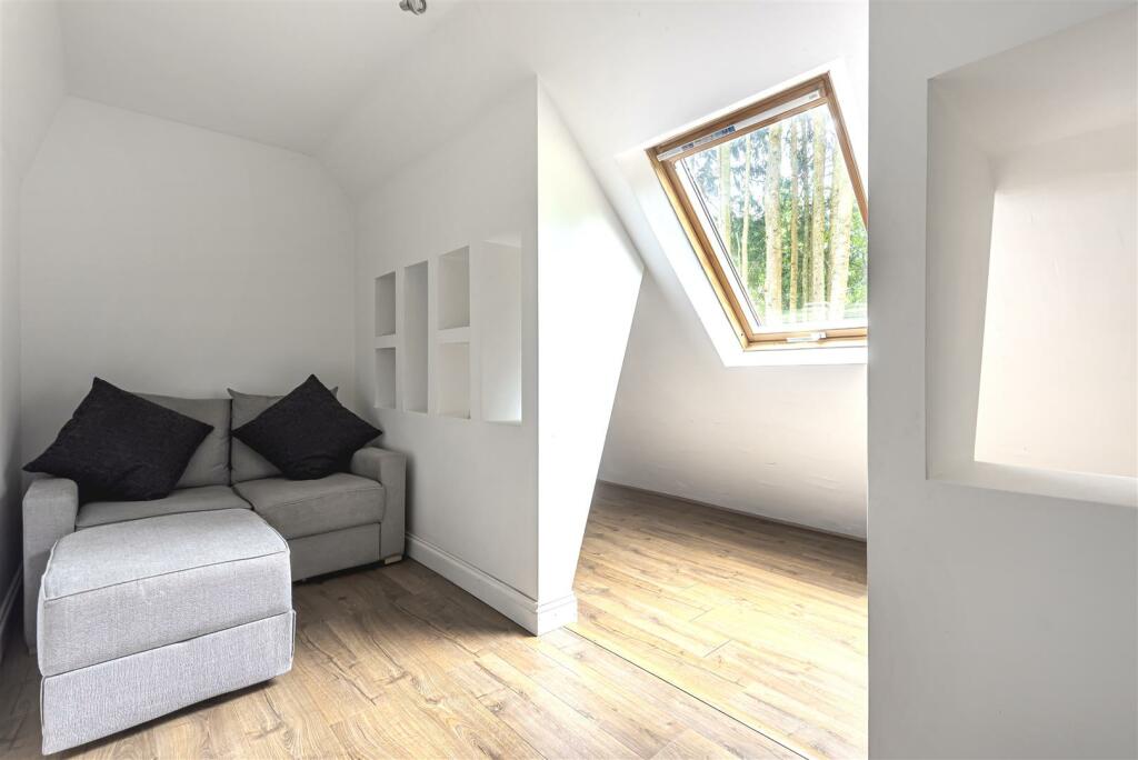 Loft room.jpg