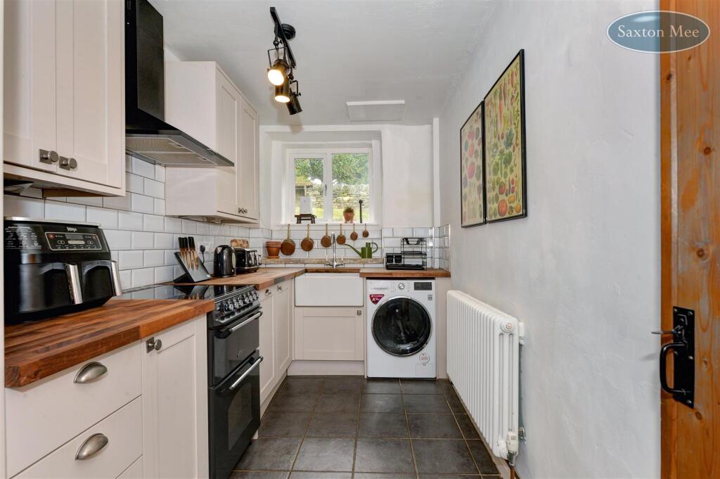 4 BRIERY BUSK FARM - kitchen 1253a.jpg