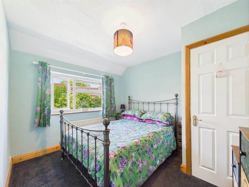 CAM02136G0-PR0396-STILL010