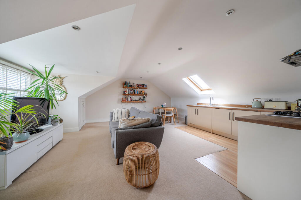 1395536-7-695d0cf...