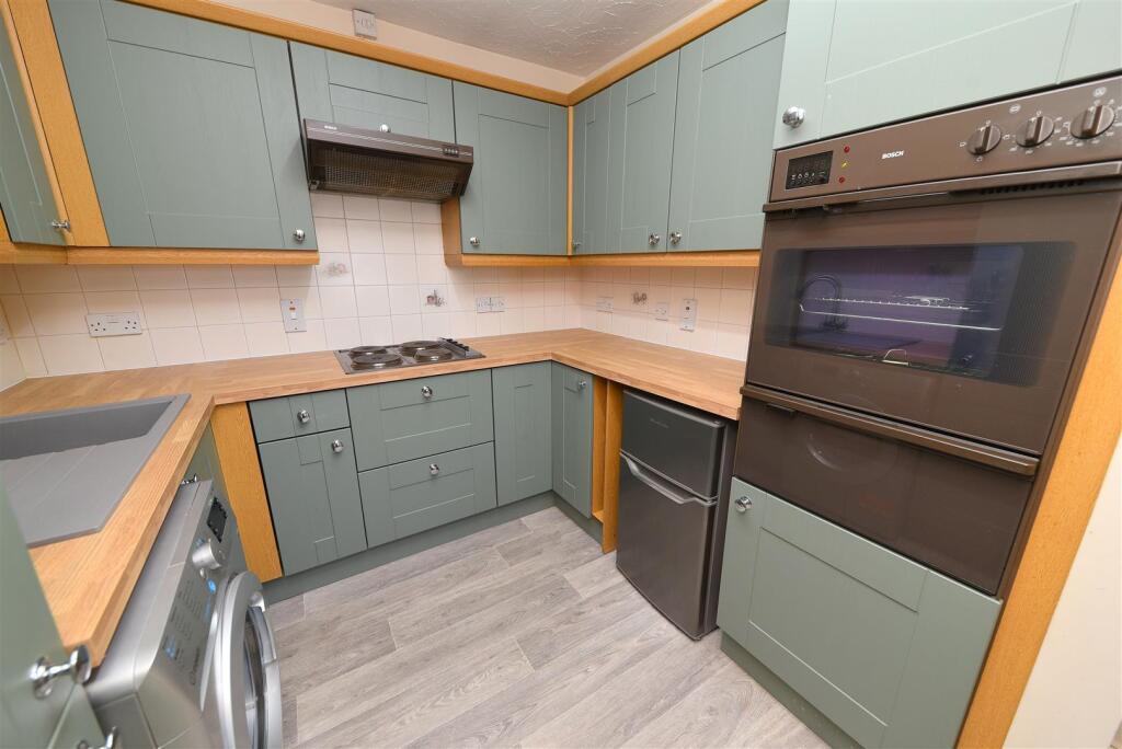 kitchen1.JPG