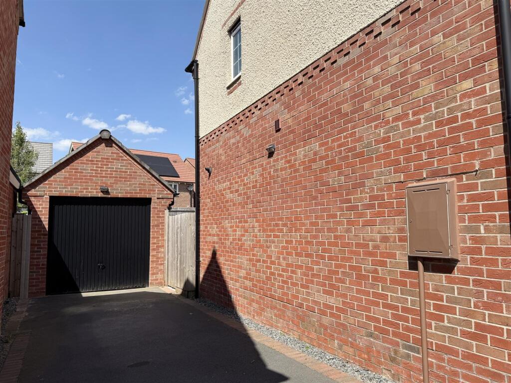 Driveway &amp; Garage