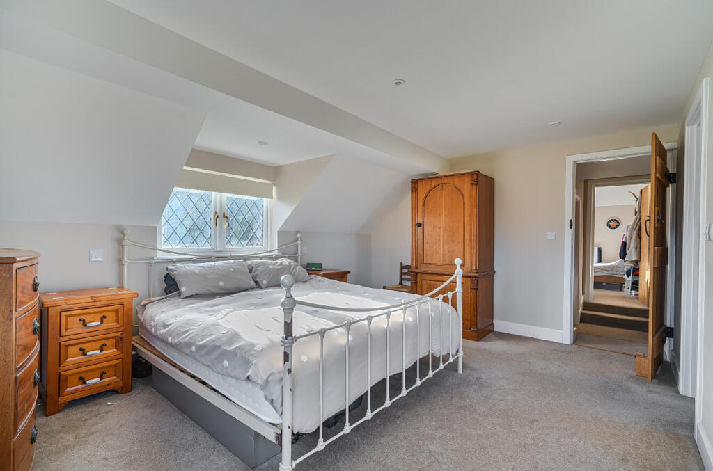 1383937-22-691f3d...