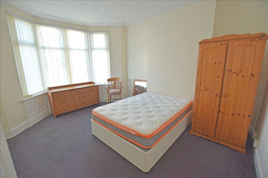 FRONT ROOM