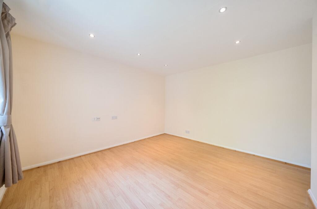 EweMove Harrogate Bedroom 1b